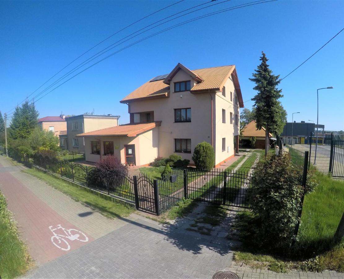 Pokoje Goscinne, Mieszkanie Na Wynajem W Swidniku K Lublina Esterno foto