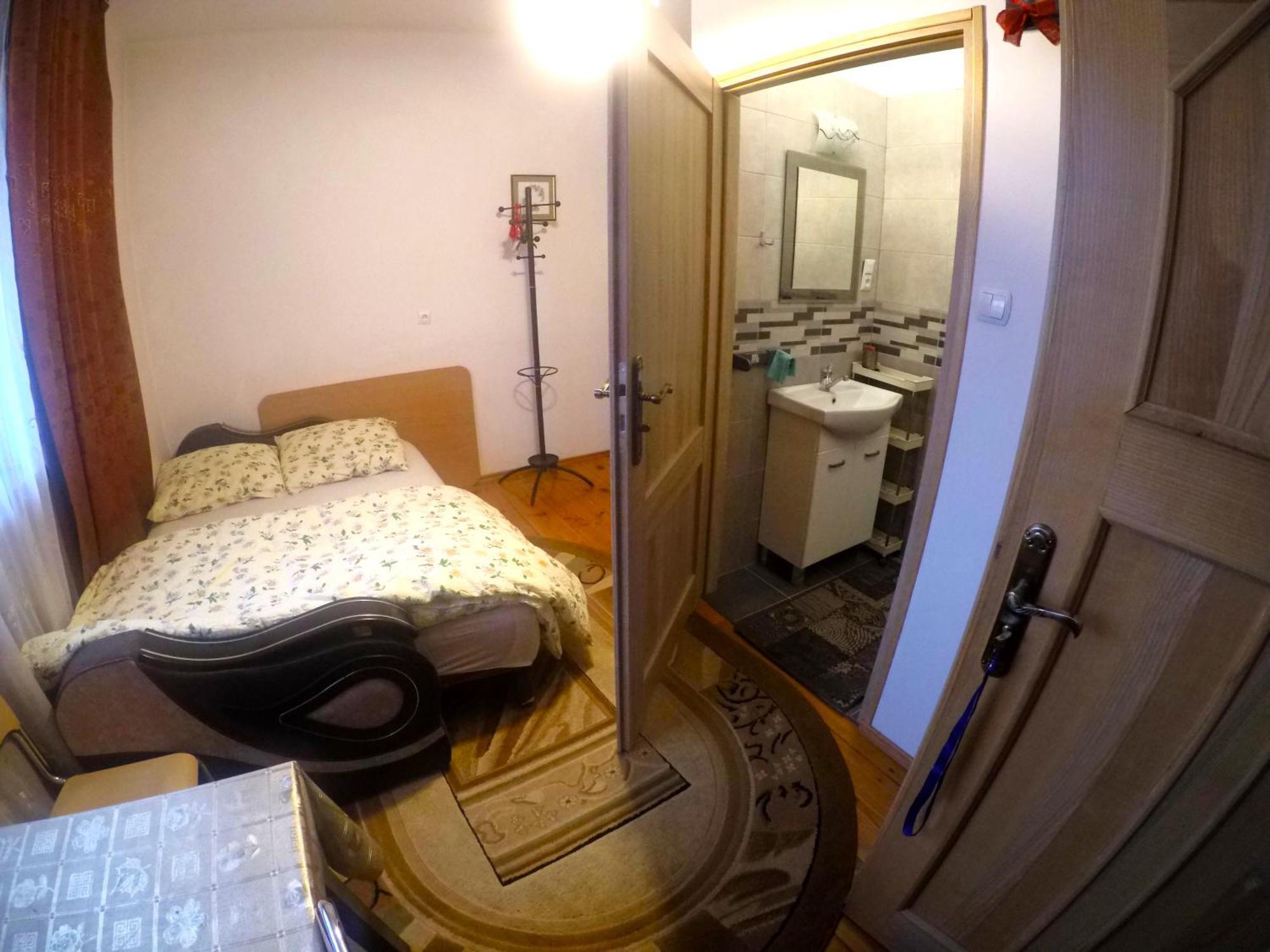Pokoje Goscinne, Mieszkanie Na Wynajem W Swidniku K Lublina Esterno foto