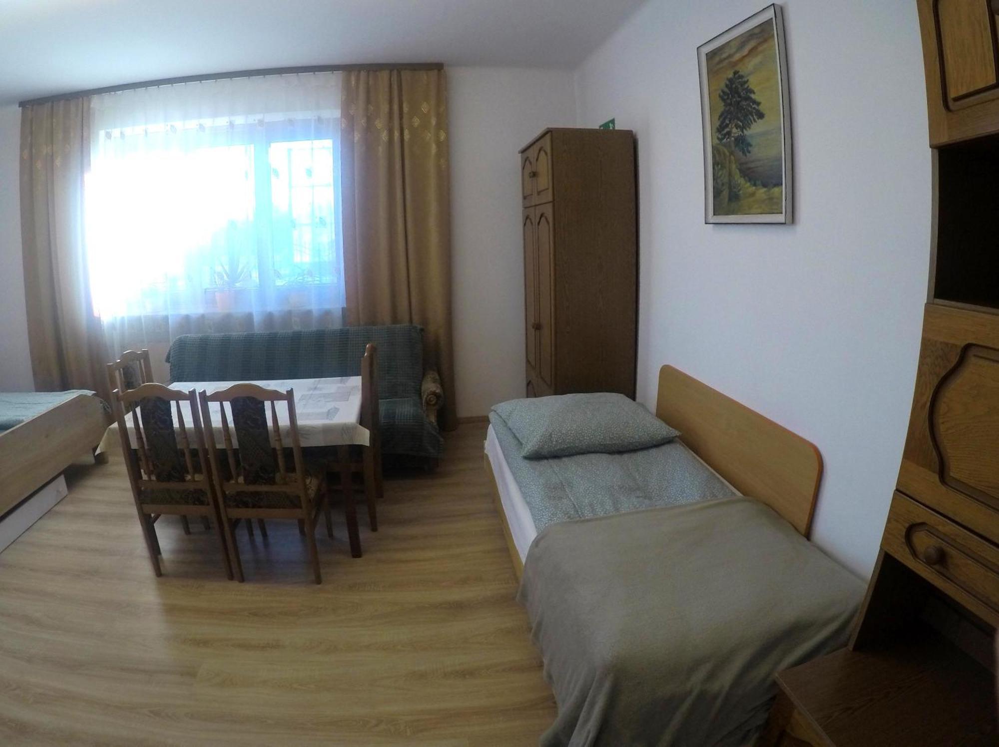 Pokoje Goscinne, Mieszkanie Na Wynajem W Swidniku K Lublina Esterno foto